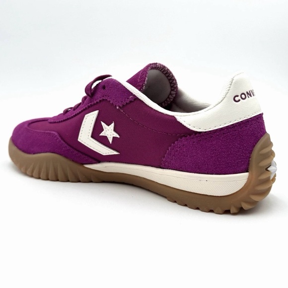 NWOB Women’s Converse Run Star Violet Low-Top Sneakers with White Star Chevron - Picture 6 of 9